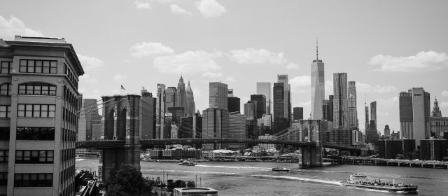 A walk across the Manhattan Bridge